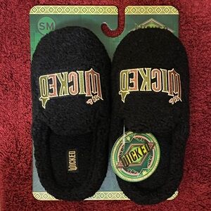 Wicked Sherpa Woman’s Slippers